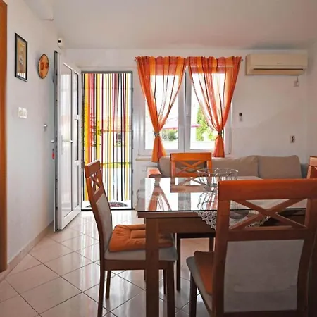 Mihovilovi - One Bedroom With Terrace And Pool View * Trogir